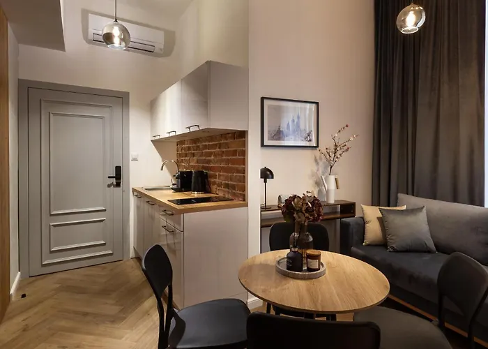 Old Town Charm & Chic By Downtown Apartments Kraków