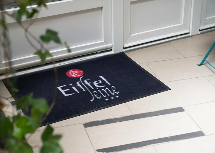 Hotel Eiffel Seine Paryż