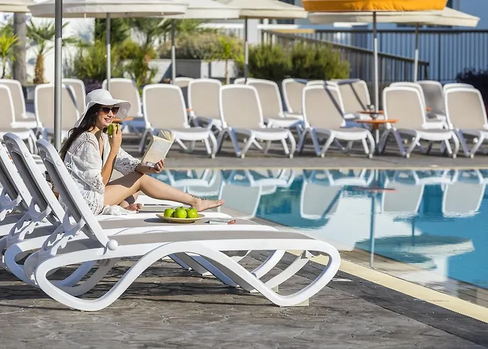 Christabelle Hotel Apartments Ajia Napa