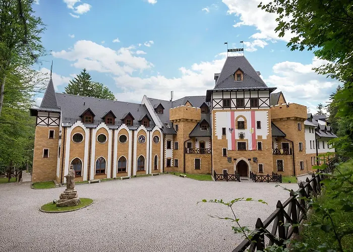 Zamek Luzec Spa & Wellness Resort Karlowe Wary