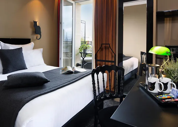 Hotel Le Chat Noir Paryż