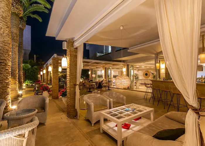 Drossia Palms Hotel And Nisos Beach Suites Mália