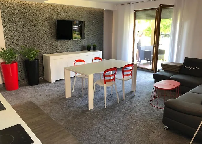 Apartamenty Bałtyckie - Wczasowa - osiedle zamknięte, winda, miejsce parkingowe Ustka